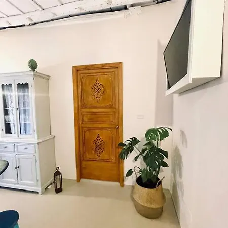 Apartment Exquiste With Outdoor Spaces *