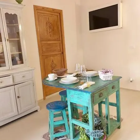 Exquiste With Outdoor Spaces *